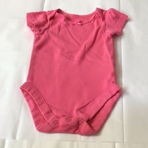 🏖️2/5.00🏖️ Bundles baby place onesie clean 0-3